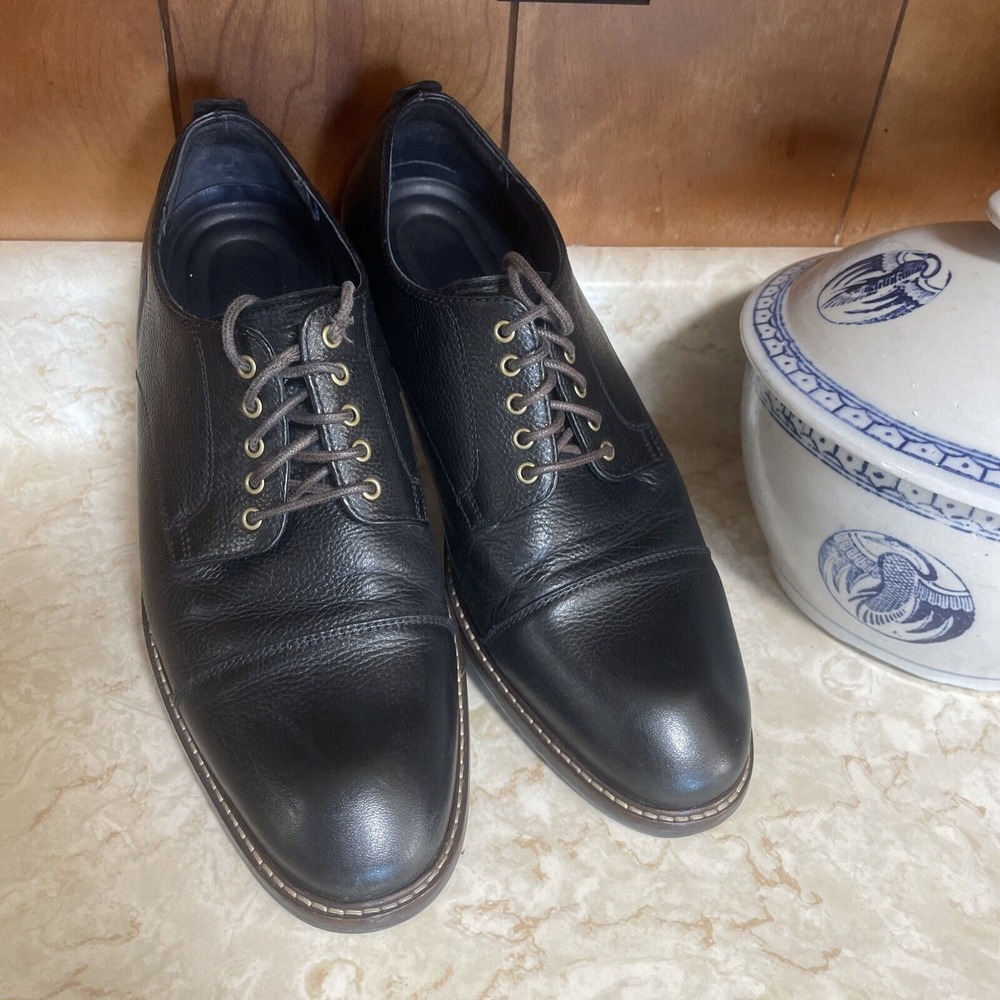 Nice Pair Of 10.5 Men's Cole Haan Watson Casual Oxford Cap Shoe